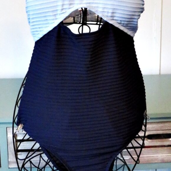 NWT Cupshe Colorblock Textured One Piece w/ Cut-Outs Size Medium - Picture 3 of 6